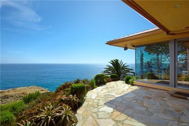 111 S La Senda Drive, Laguna Beach, CA 92651
