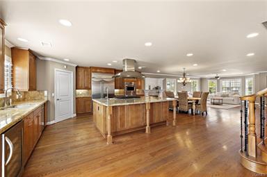 18452 Carnaby, Huntington Beach, CA 92648