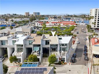 517 30th Street, Newport Beach, CA 92663