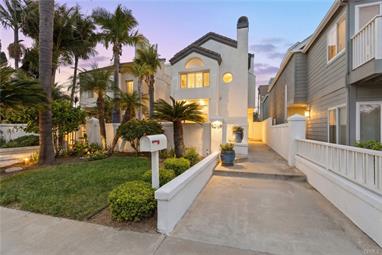 1014 England Street, Huntington Beach, CA 92648