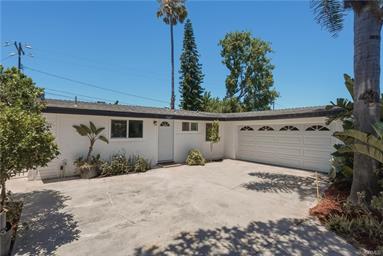 2107 Pomona, Costa Mesa, CA 92627