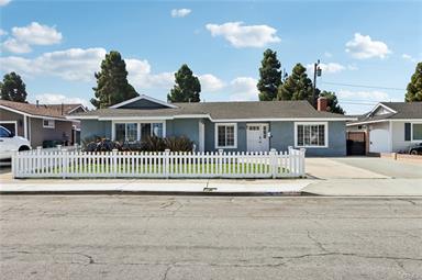 5792 Venturi Drive, Huntington Beach, CA 92649