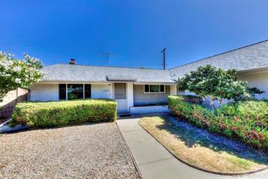 2228 Maple Street, Costa Mesa, CA 92627