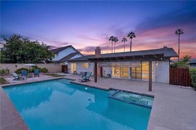 25501 Gloriosa, Mission Viejo, CA 92691