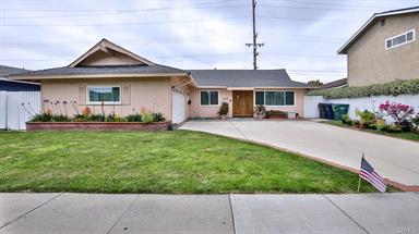6631 Walton Dr, Huntington Beach, CA 92647